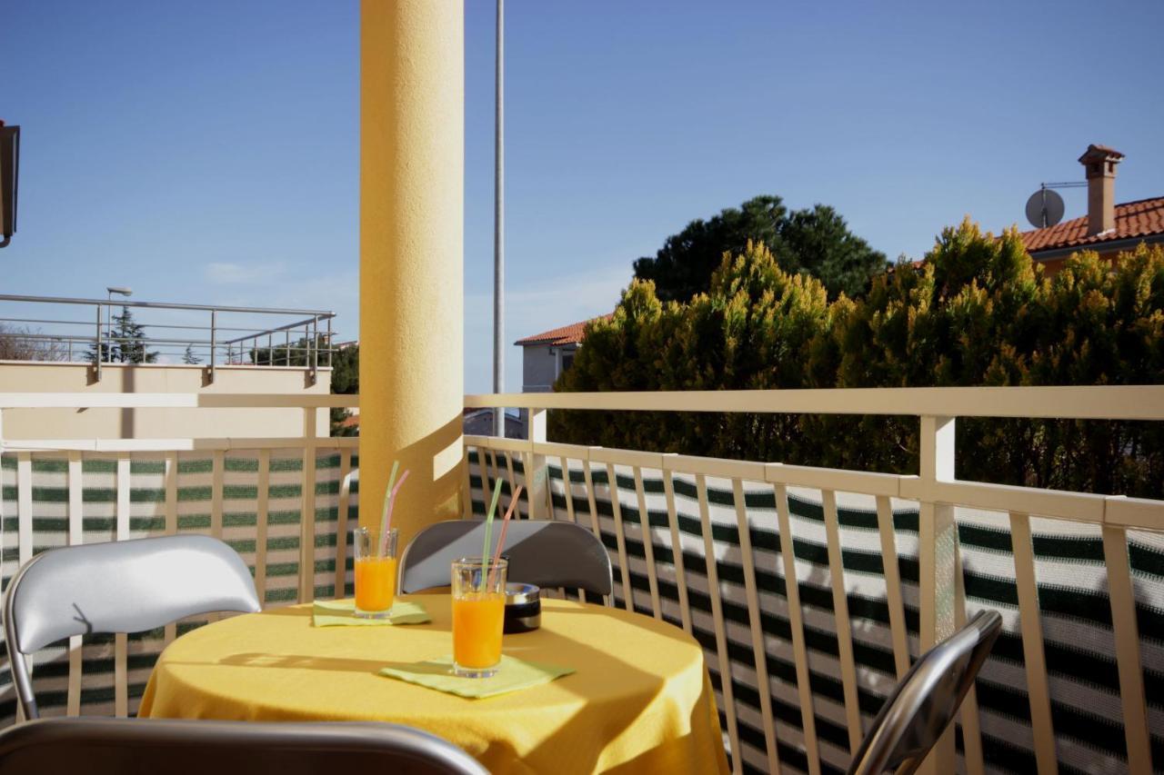 Apartment Ely Rabac Exterior foto