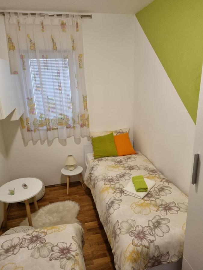 Apartment Ely Rabac Exterior foto